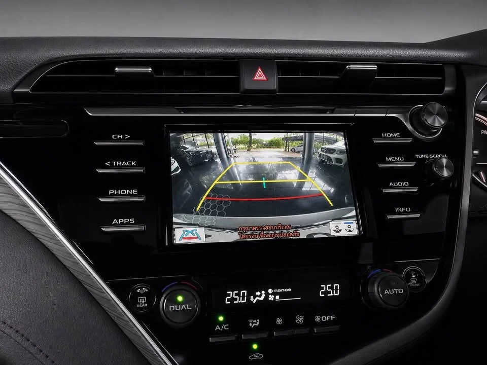 2021 Toyota Camry VIII (XV70) 3