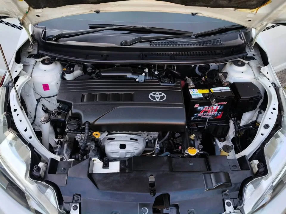 2015 Toyota Yaris III 2