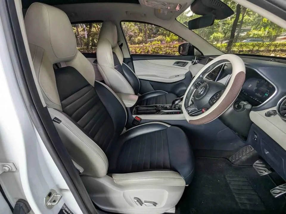 2023 MG HS 2