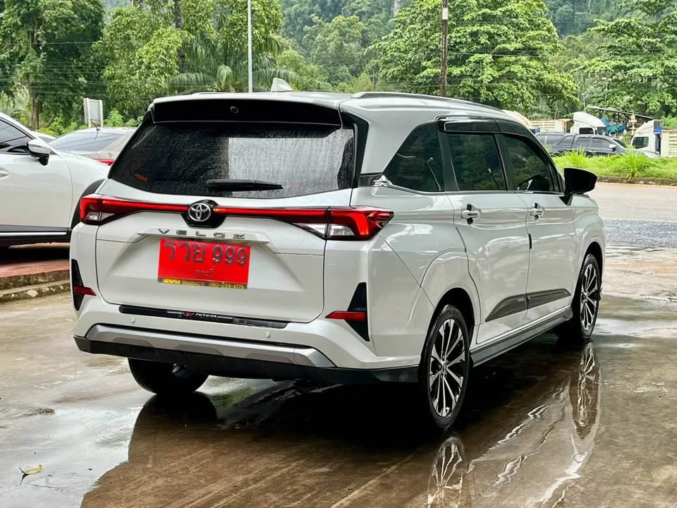 2023 Toyota Veloz III 2