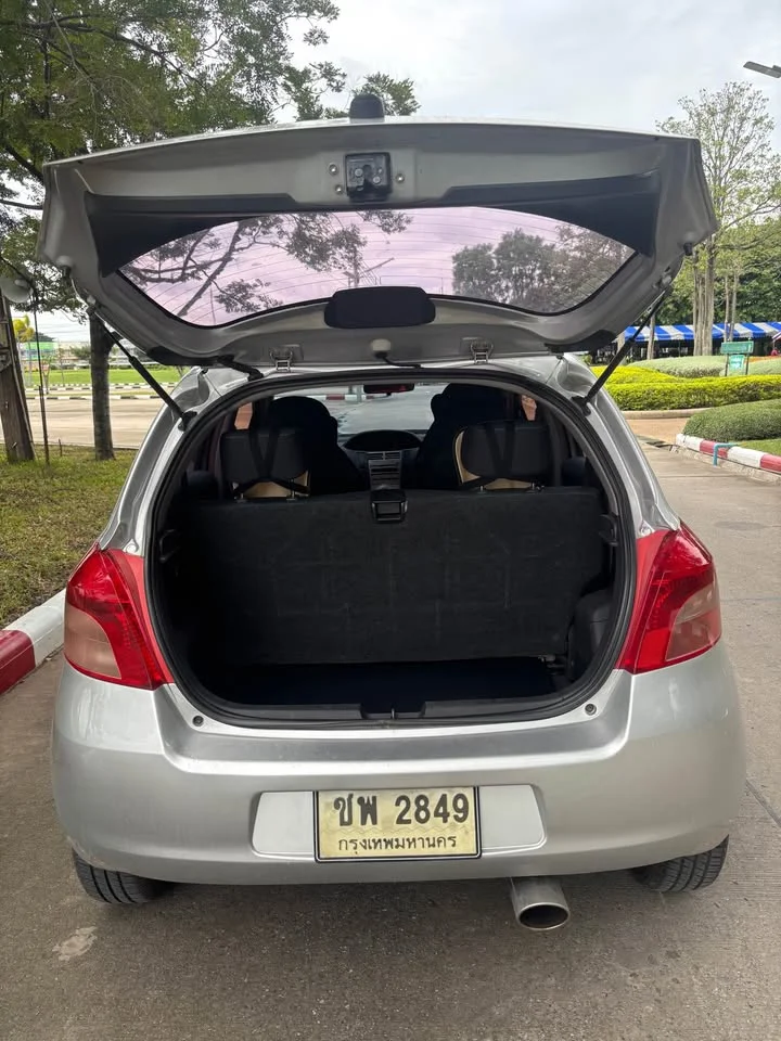 2008 Toyota Yaris II 2