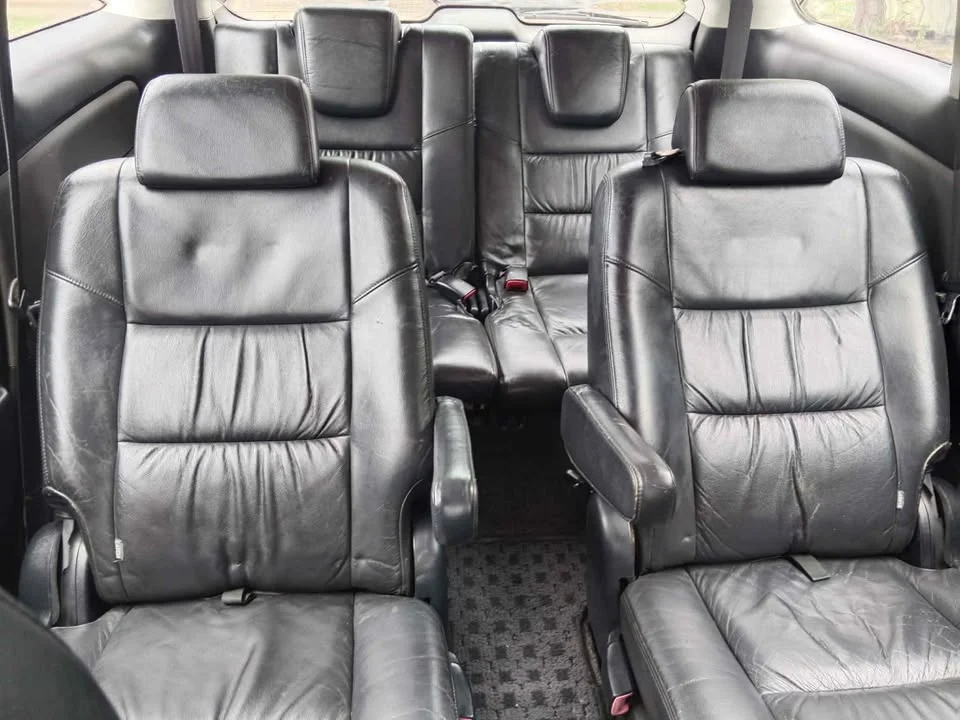 2004 Toyota Wish I 3