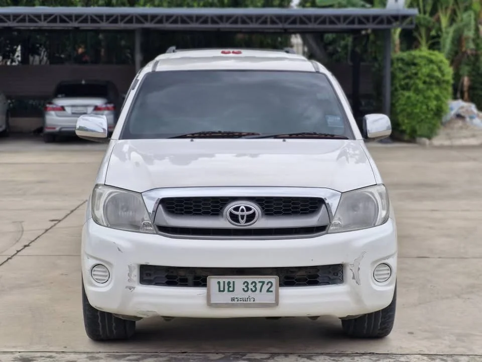 2011 Toyota Hilux VII 2