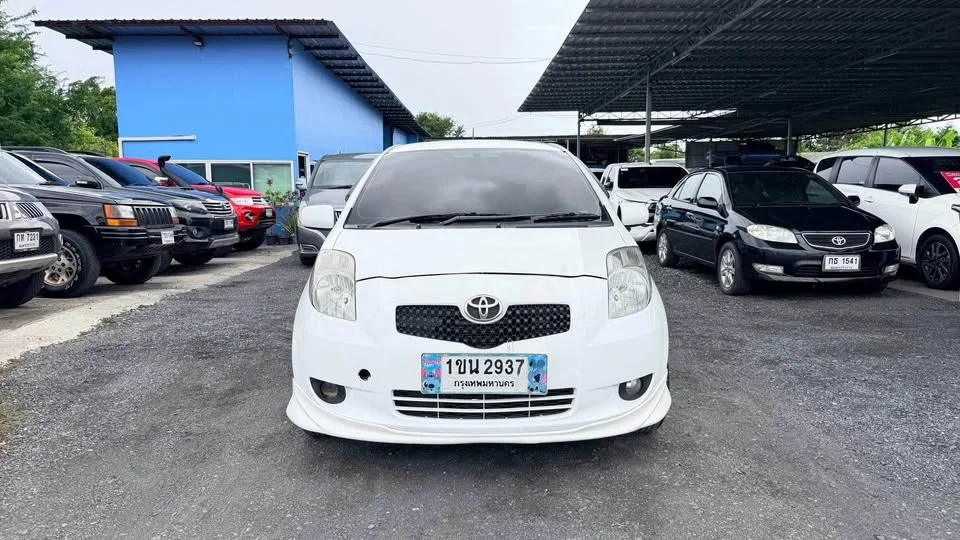 2008 Toyota Yaris II 2