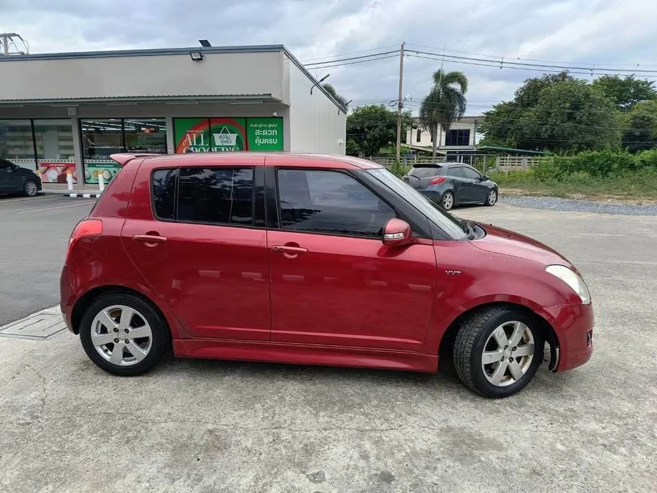 2012 Suzuki Swift I 3