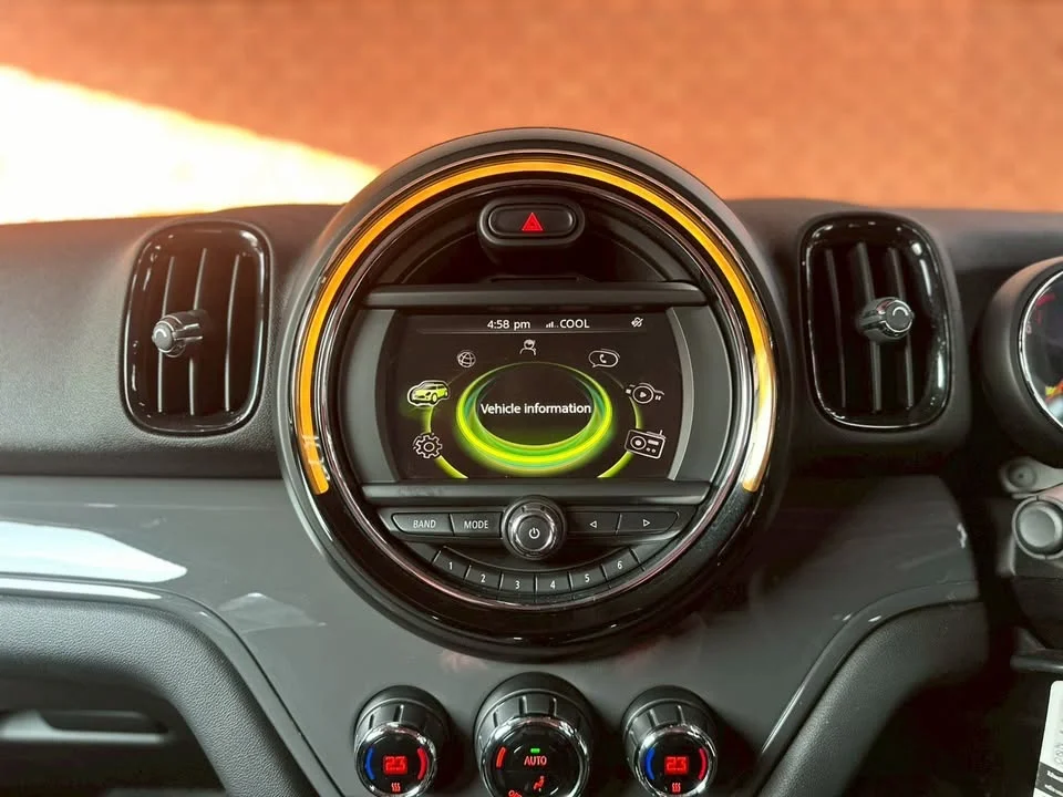 2017 Mini Hatch  III 3