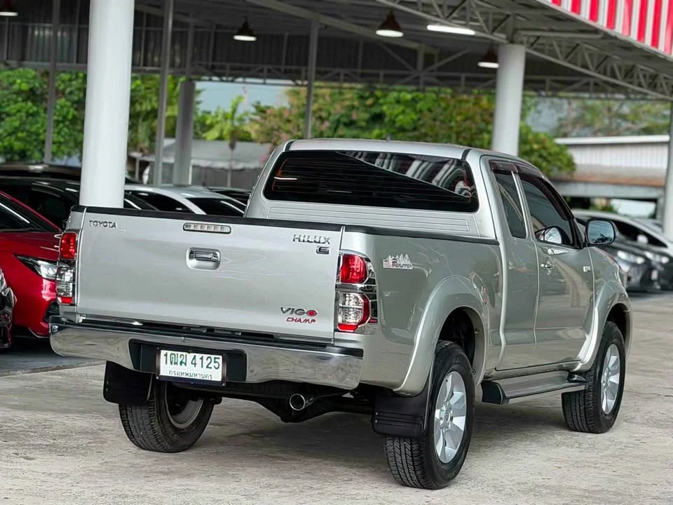 2013 Toyota Hilux VII 2