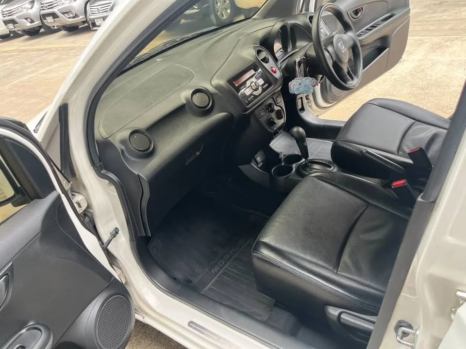 2015 Honda Mobilio II 3