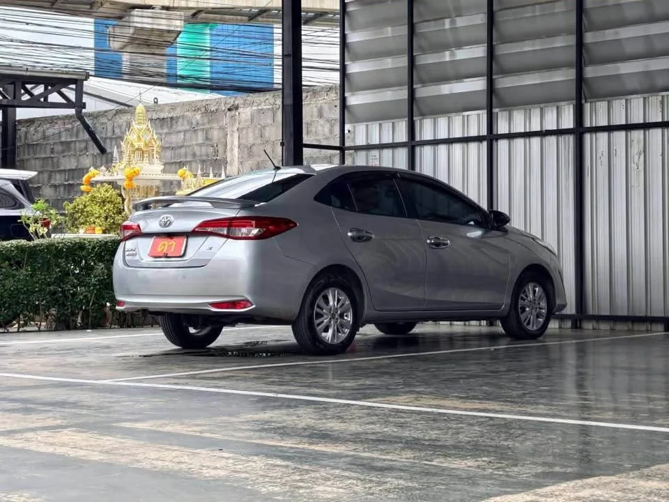 2017 Toyota Yaris ATIV III 3