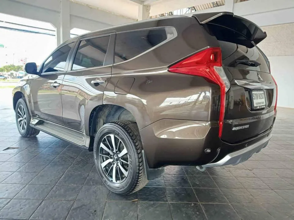 2016 Mitsubishi Pajero Sport III 2