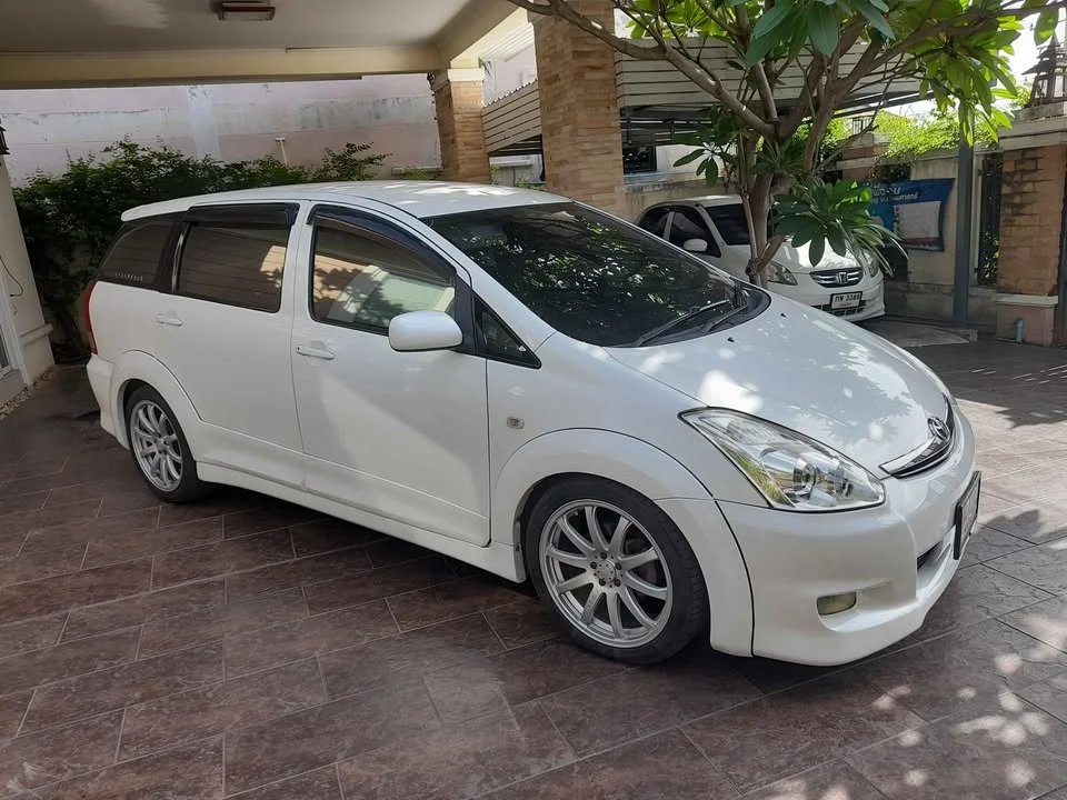 2008 Toyota Wish I 2