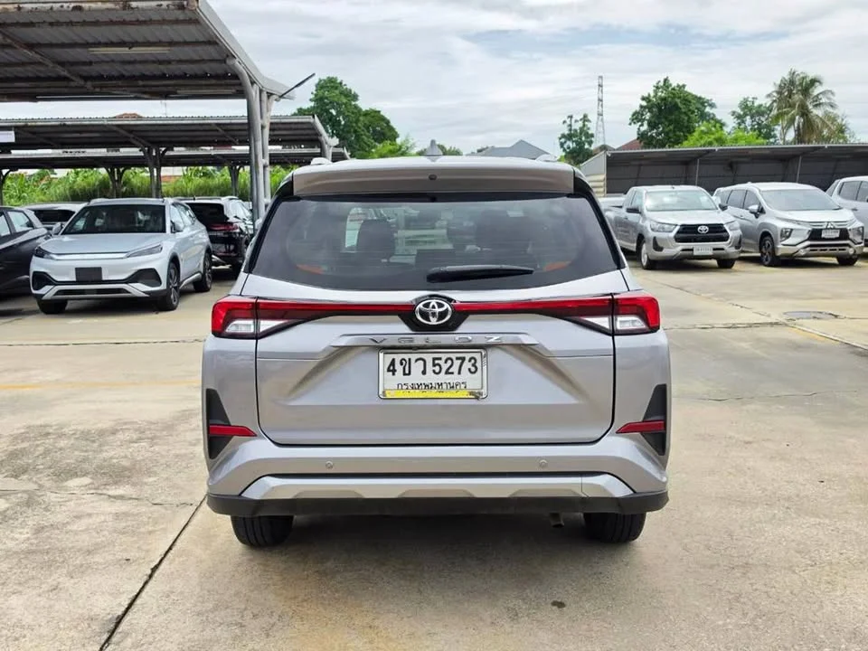 2023 Toyota Veloz III 2