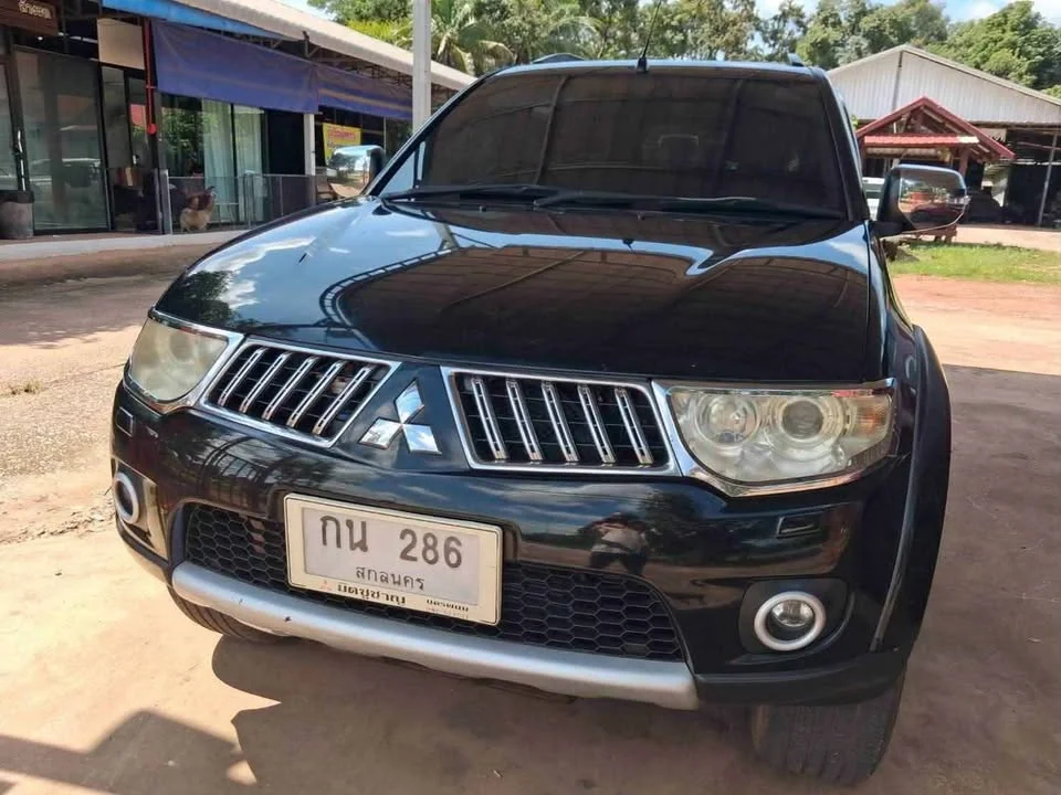 2012 Mitsubishi Pajero Sport II 2