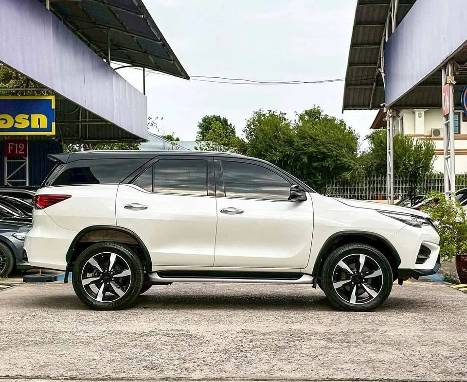 2019 Toyota Fortuner II 3
