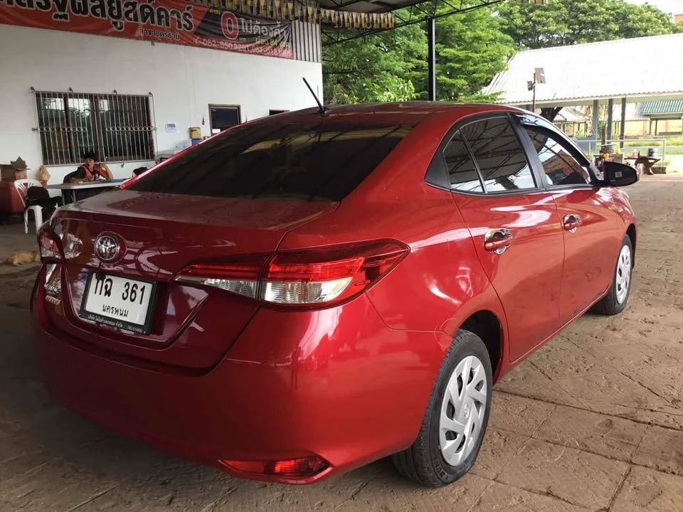 Toyota Yaris ATIV III 2