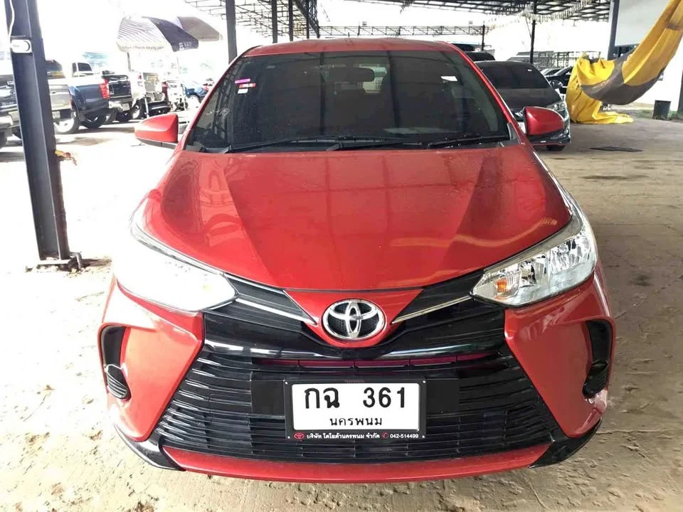Toyota Yaris ATIV III 3