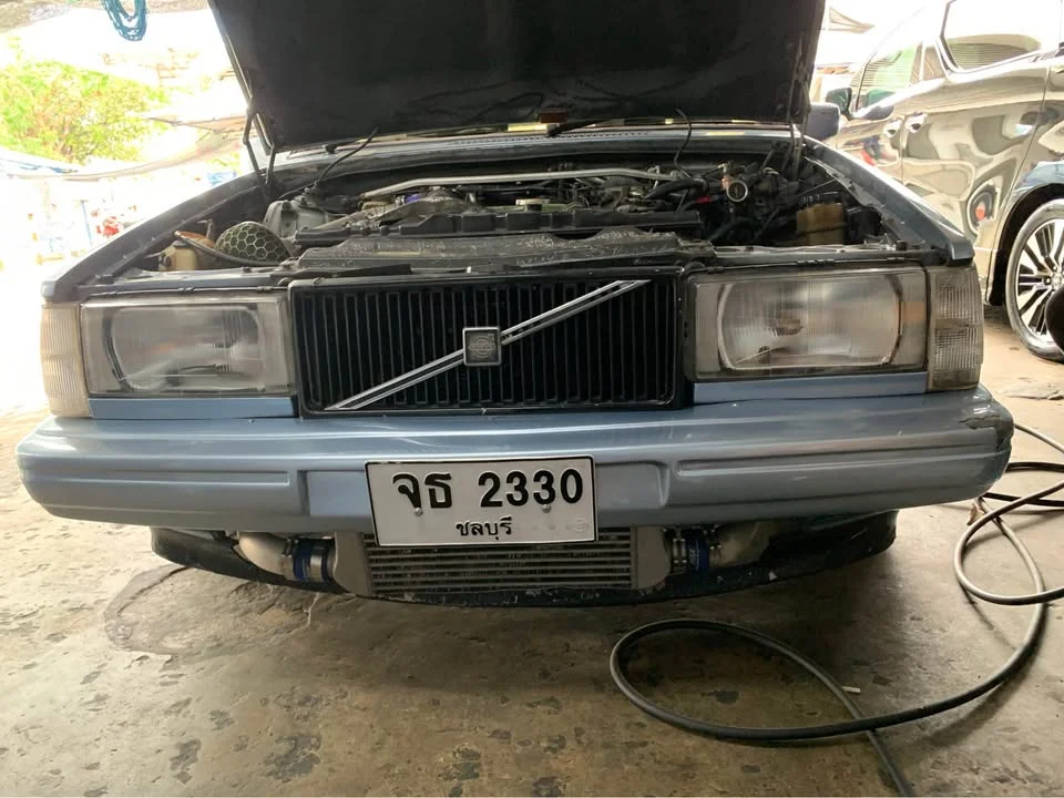 2000 Volvo 700 Series 3
