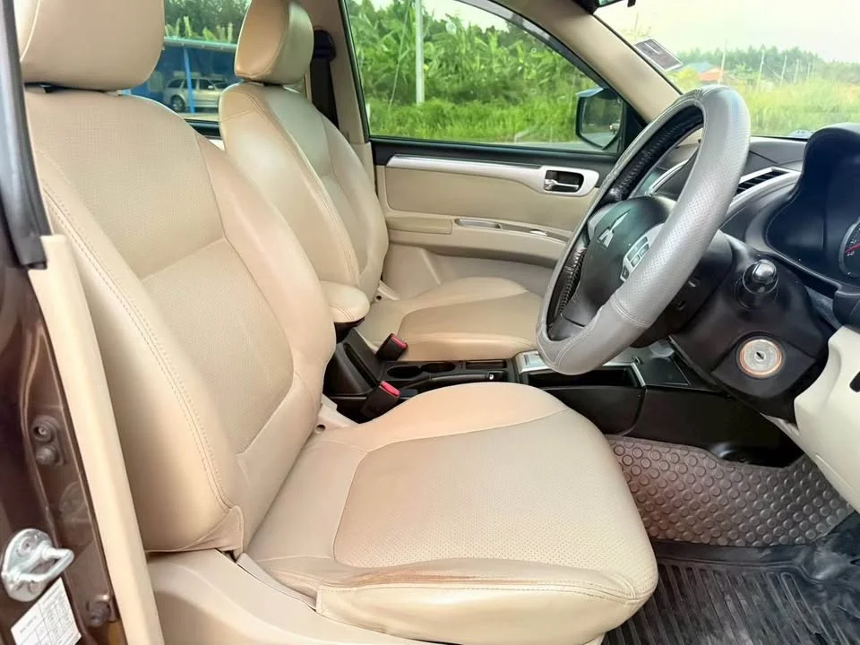 2011 Mitsubishi Pajero Sport II 3