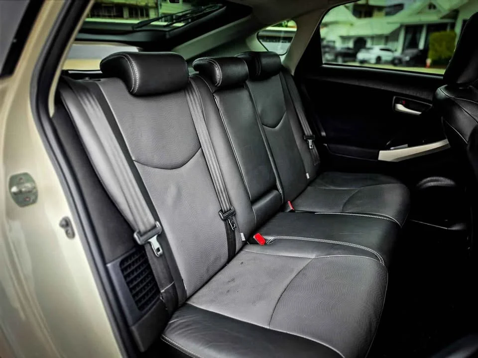 2012 Toyota Prius III 2