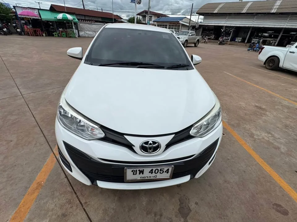 2019 Toyota Yaris ATIV III 2