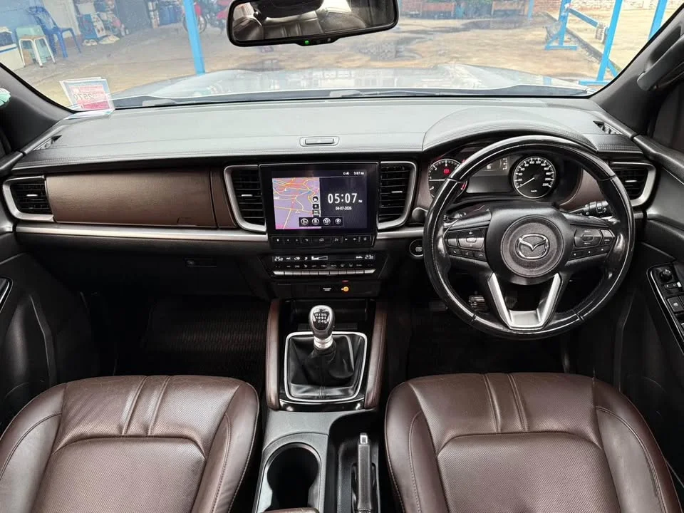 2023 Mazda BT-Series III 2