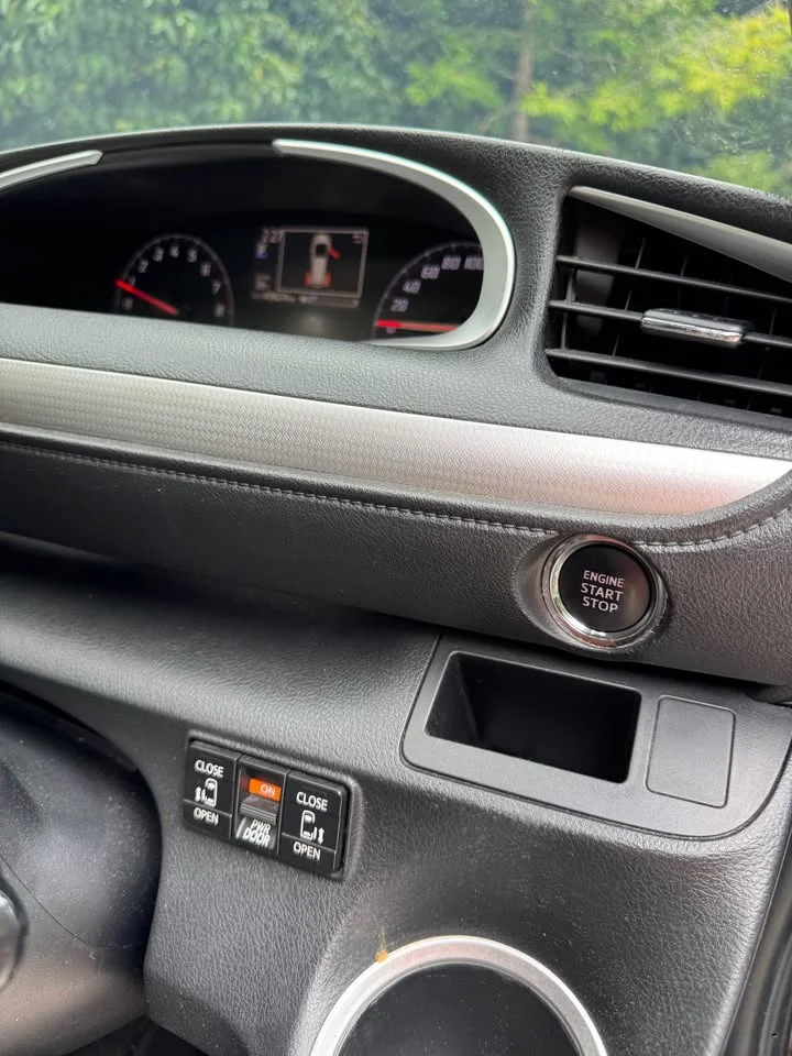 2018 Toyota Sienta II 2