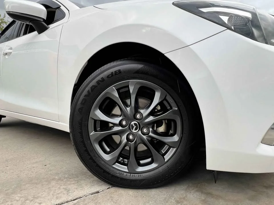 2017 Mazda 2 III 2