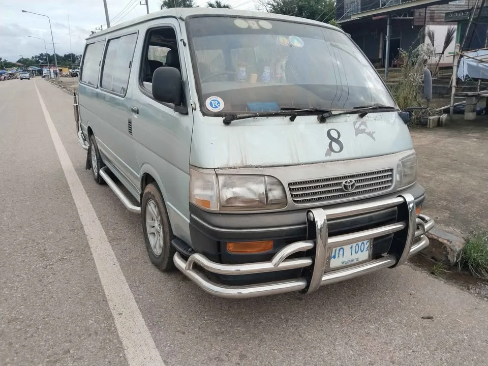 1996 Toyota Commuter IV (H100) 3