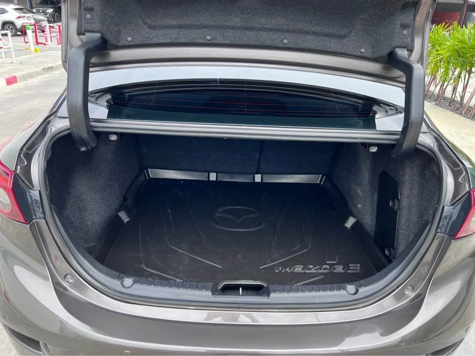 2019 Mazda 3 III 2