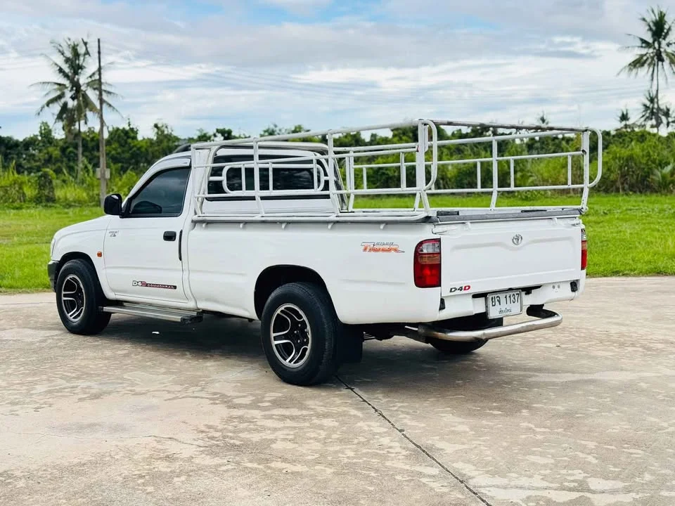 2004 Toyota Hilux Tiger VI 3