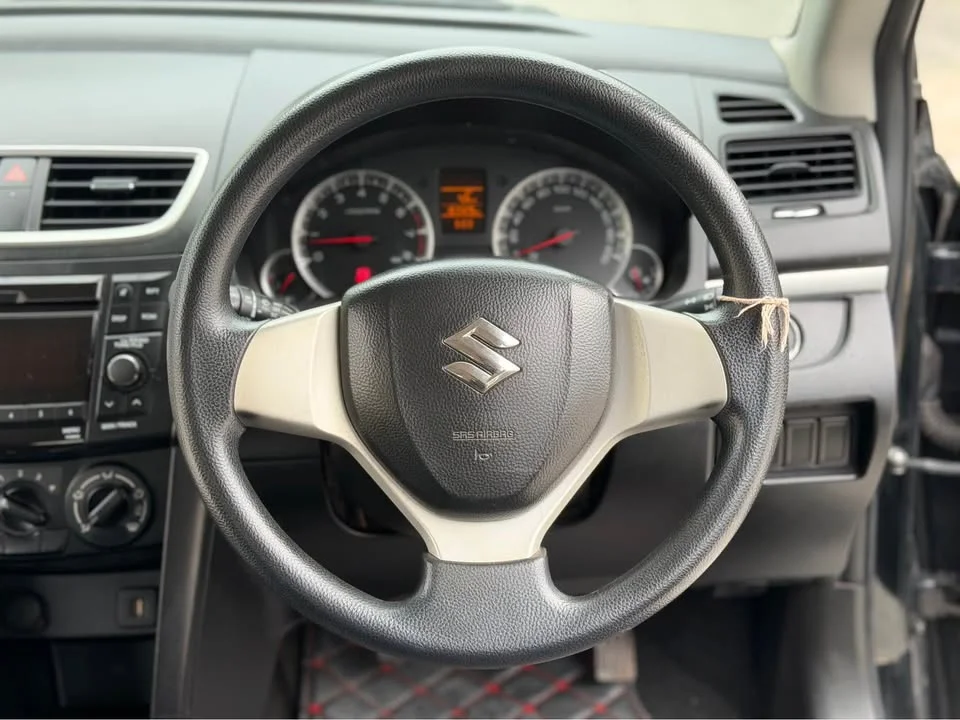 2015 Suzuki Swift II 2