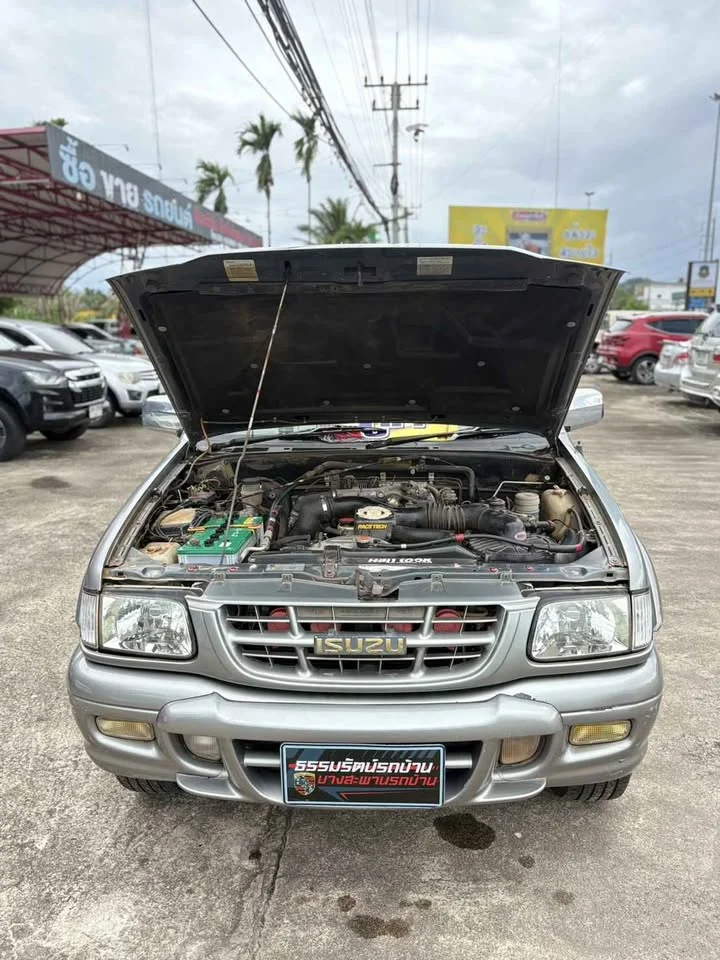 2001 Isuzu TR Grand Adventure I 3