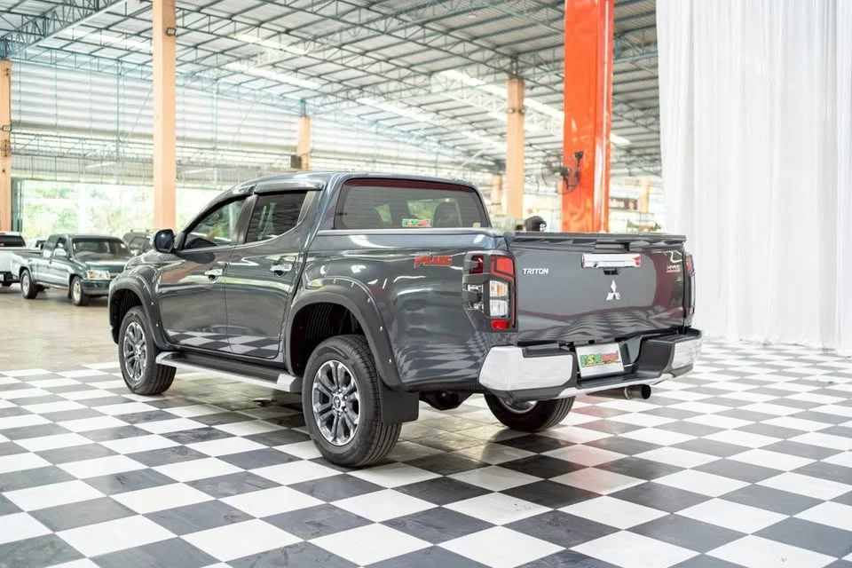 2020 Mitsubishi Triton V 3