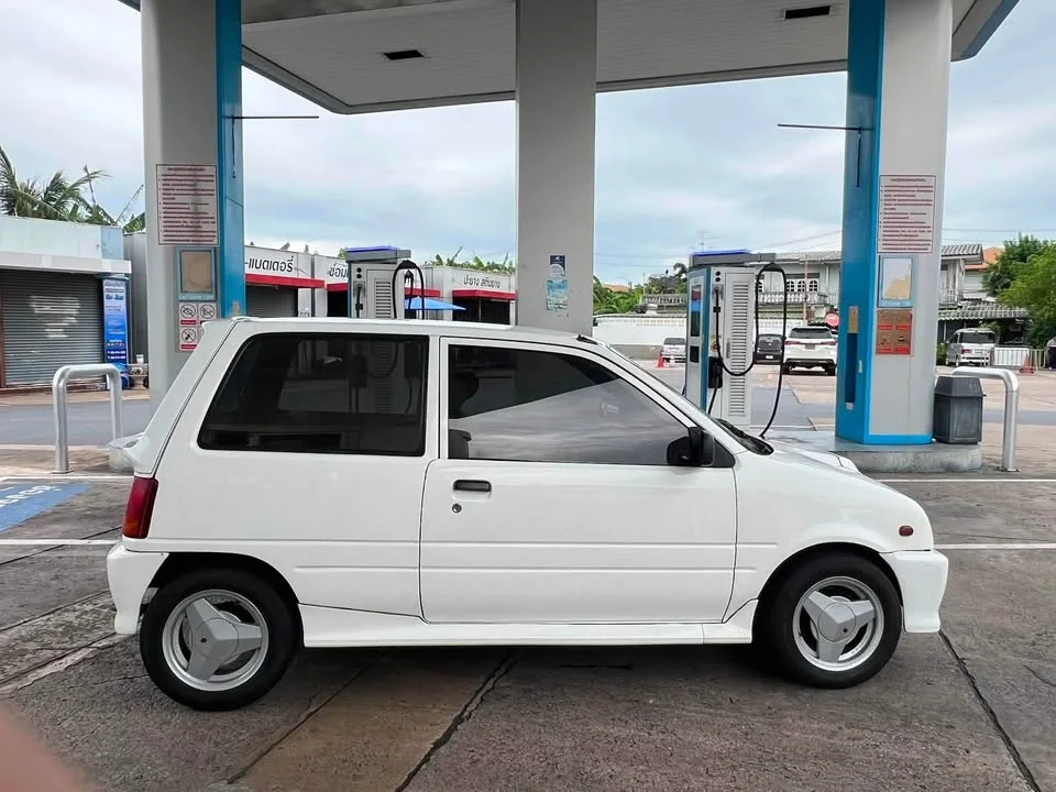 1992 Daihatsu Mira L200 3