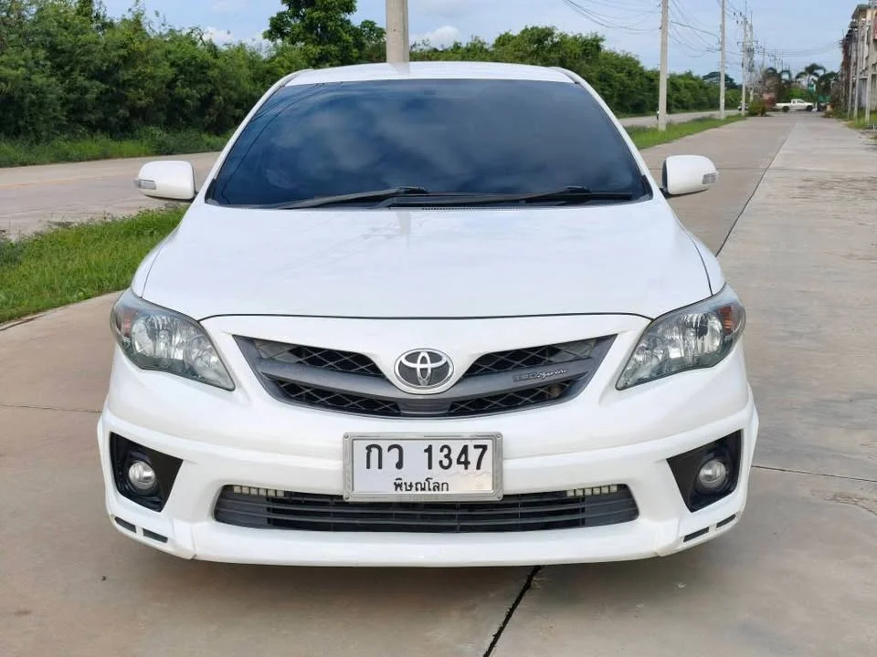 2011 Toyota Corolla Altis X (E140) 3