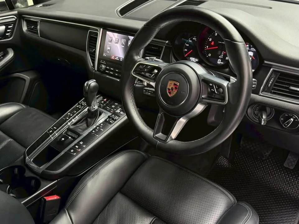 2018 Porsche Macan I 3