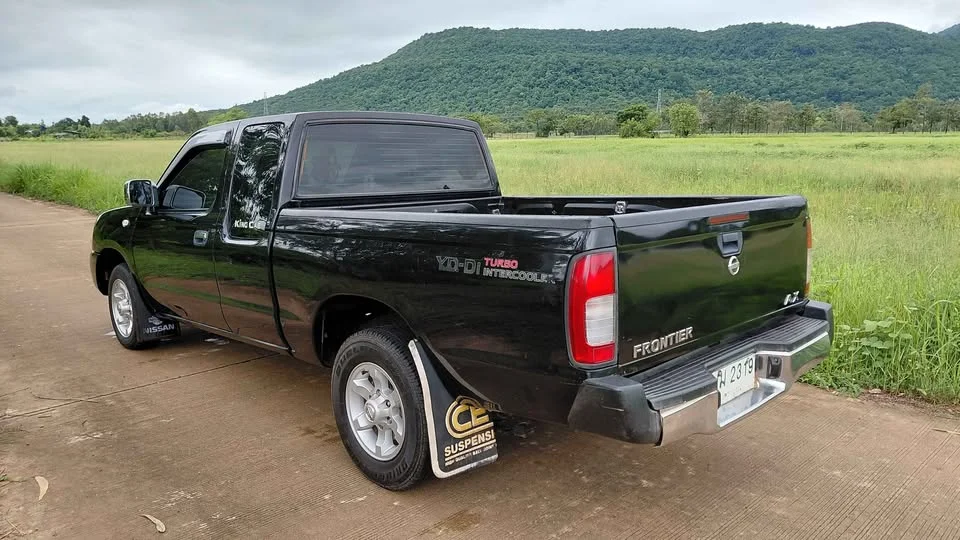 2006 Nissan Frontier I 3