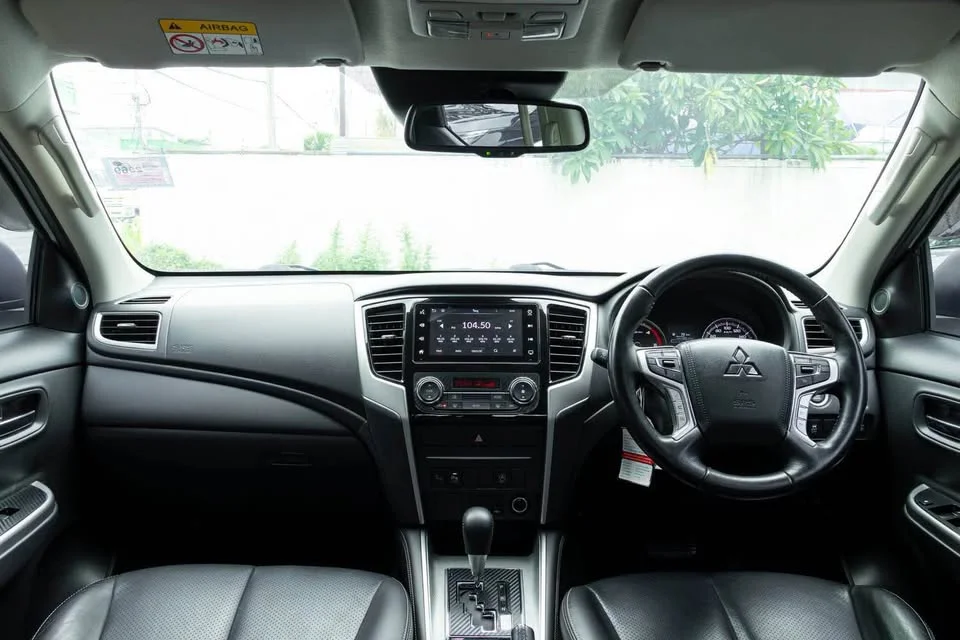 2023 Mitsubishi Triton V 3