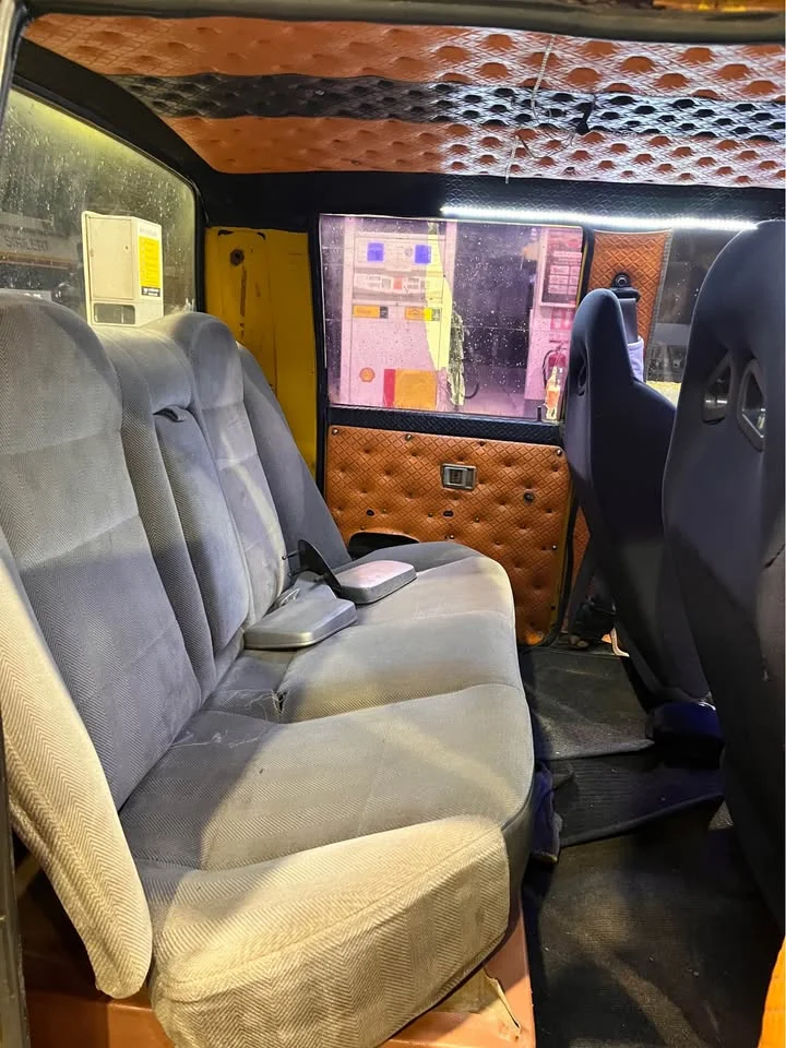 1992 Mitsubishi Triton II 2