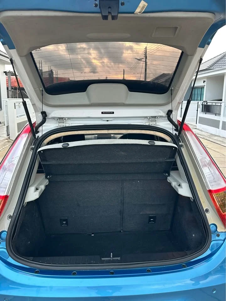 2016 MG 3 II 3