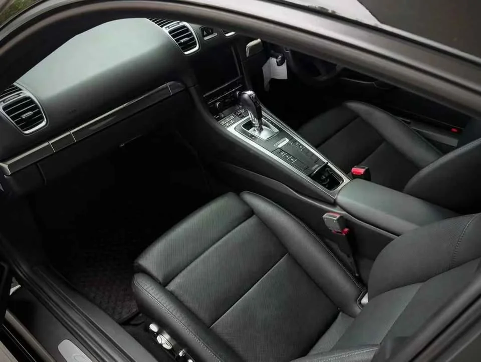 2015 Porsche Boxster and Cayman III 3