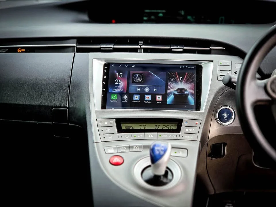 2012 Toyota Prius III 2