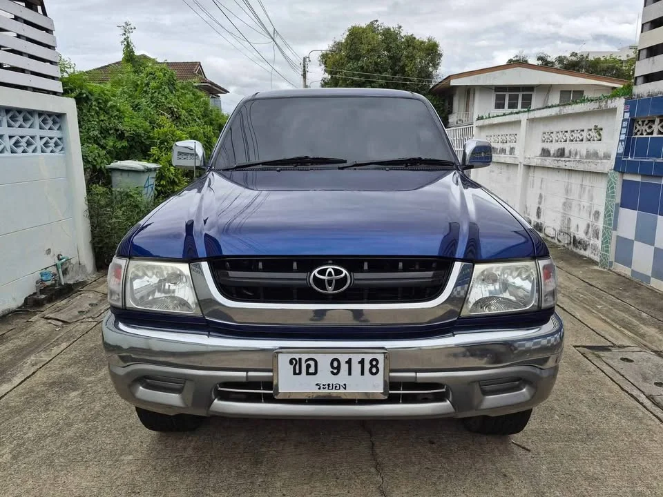 2004 Toyota Hilux Tiger VI 3