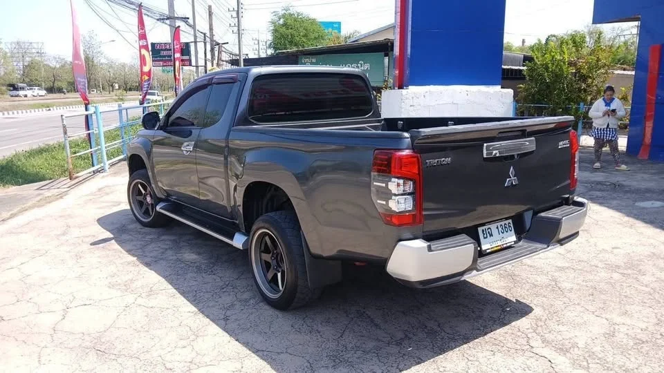 2019 Mitsubishi Triton V 3