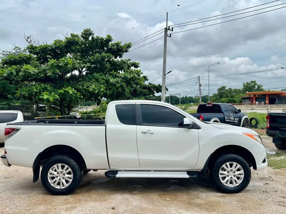 2013 Mazda BT-Series II 2