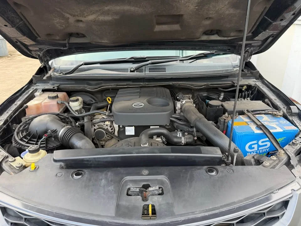 2013 Mazda BT-Series II 3