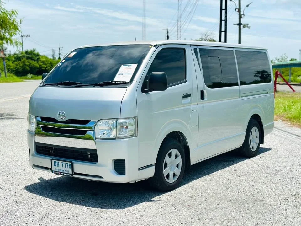 2015 Toyota HiAce V (H200) 3
