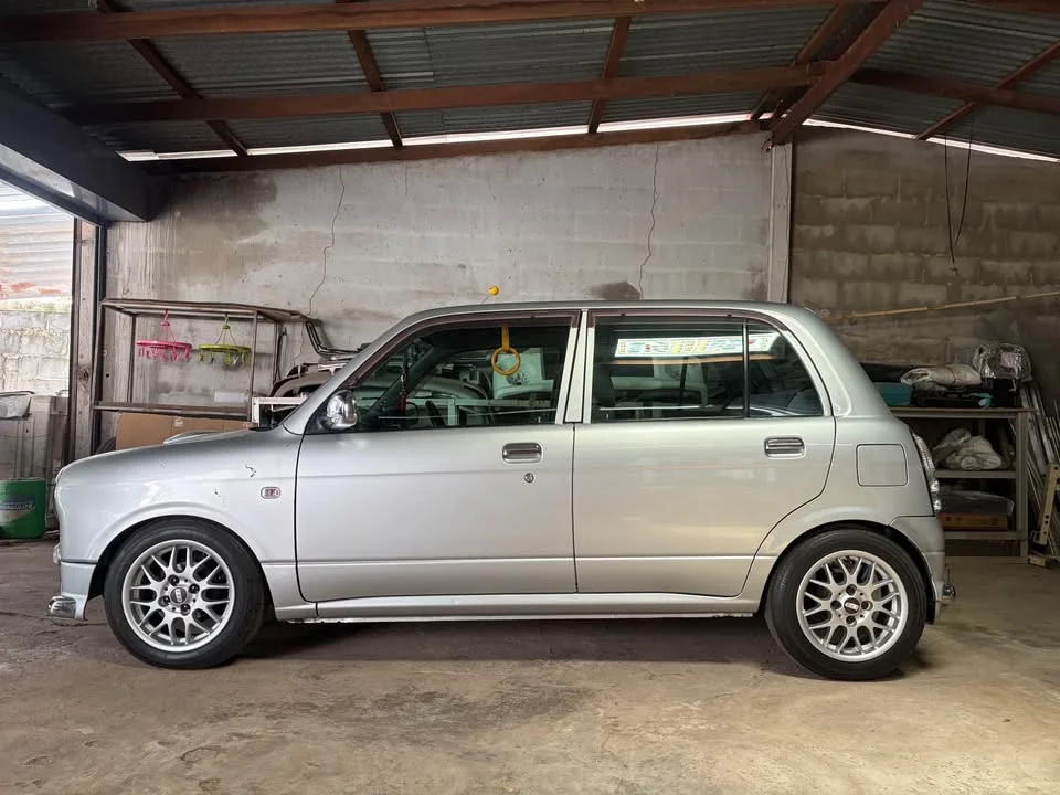 2000 Daihatsu Mira Gino L700 2
