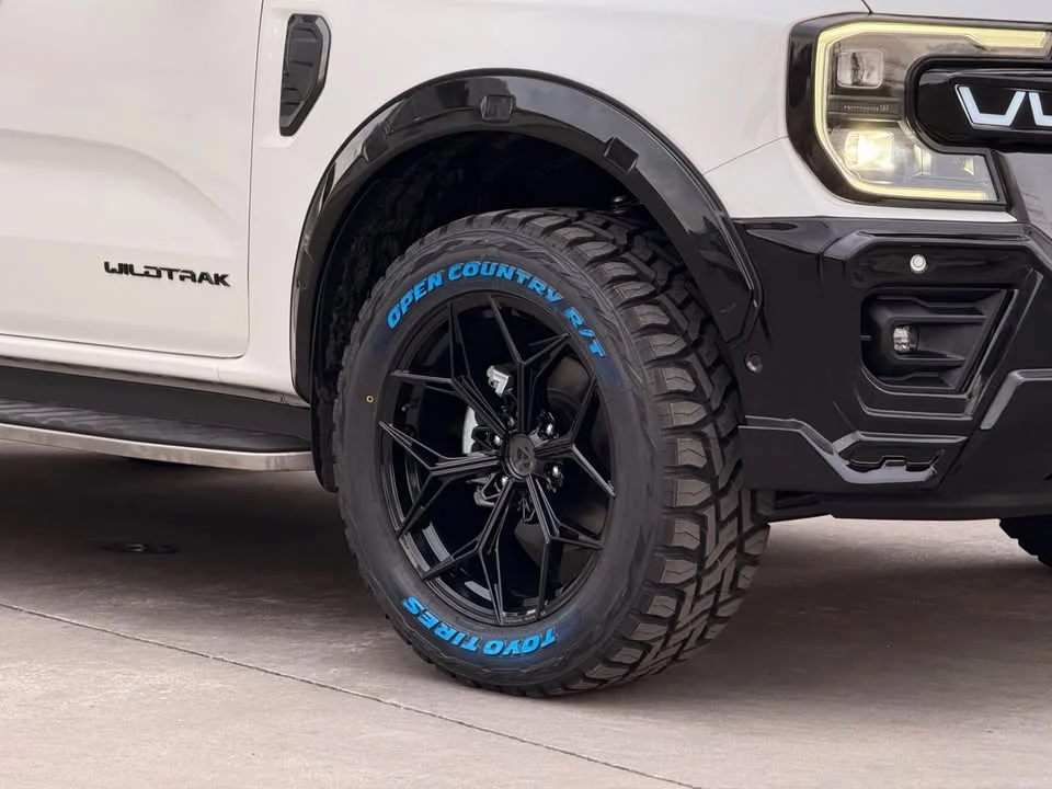 2025 Ford Everest III 2