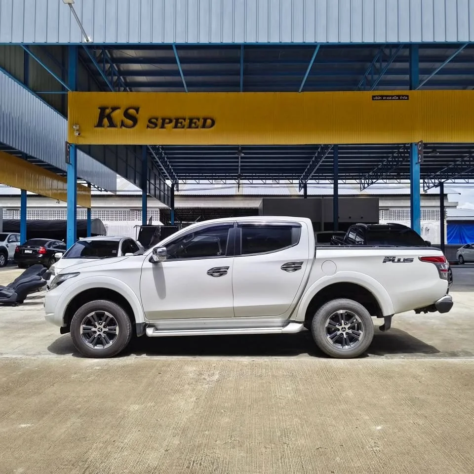 2017 Mitsubishi Triton V 3